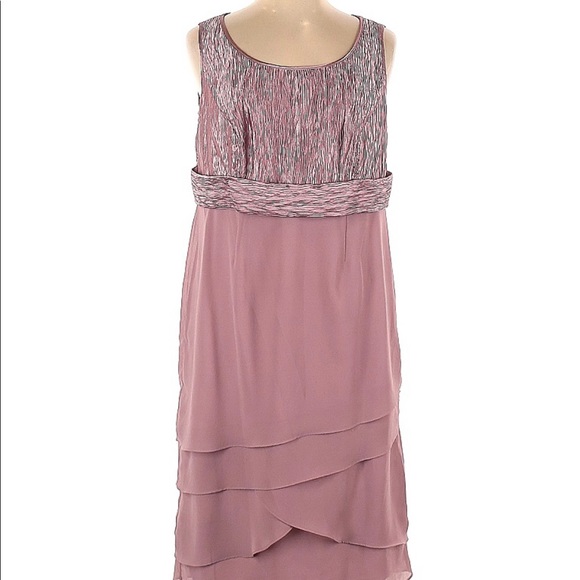 Le Bos Dresses & Skirts - Le Bos Women’s Party Dress Pink Size 14W Sleeveless Gown